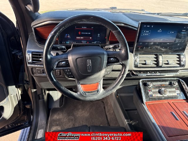 Used 2022 Lincoln Navigator Reserve AWD/4WD image 14