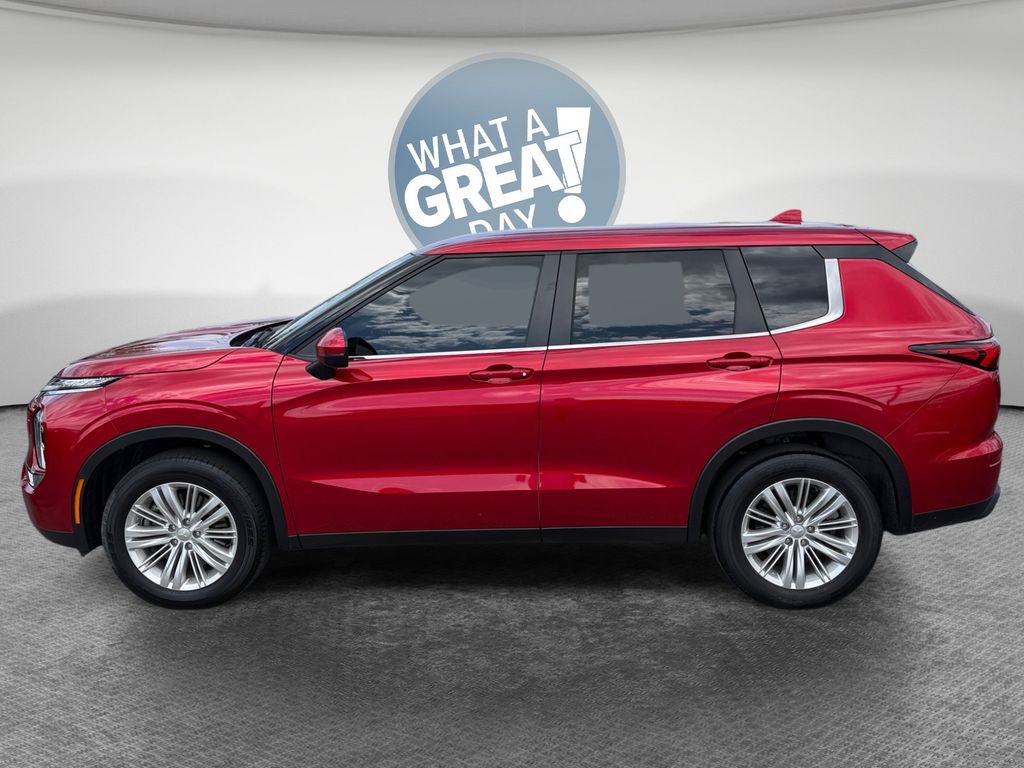 Used 2024 Mitsubishi Outlander ES AWD/4WD image 7