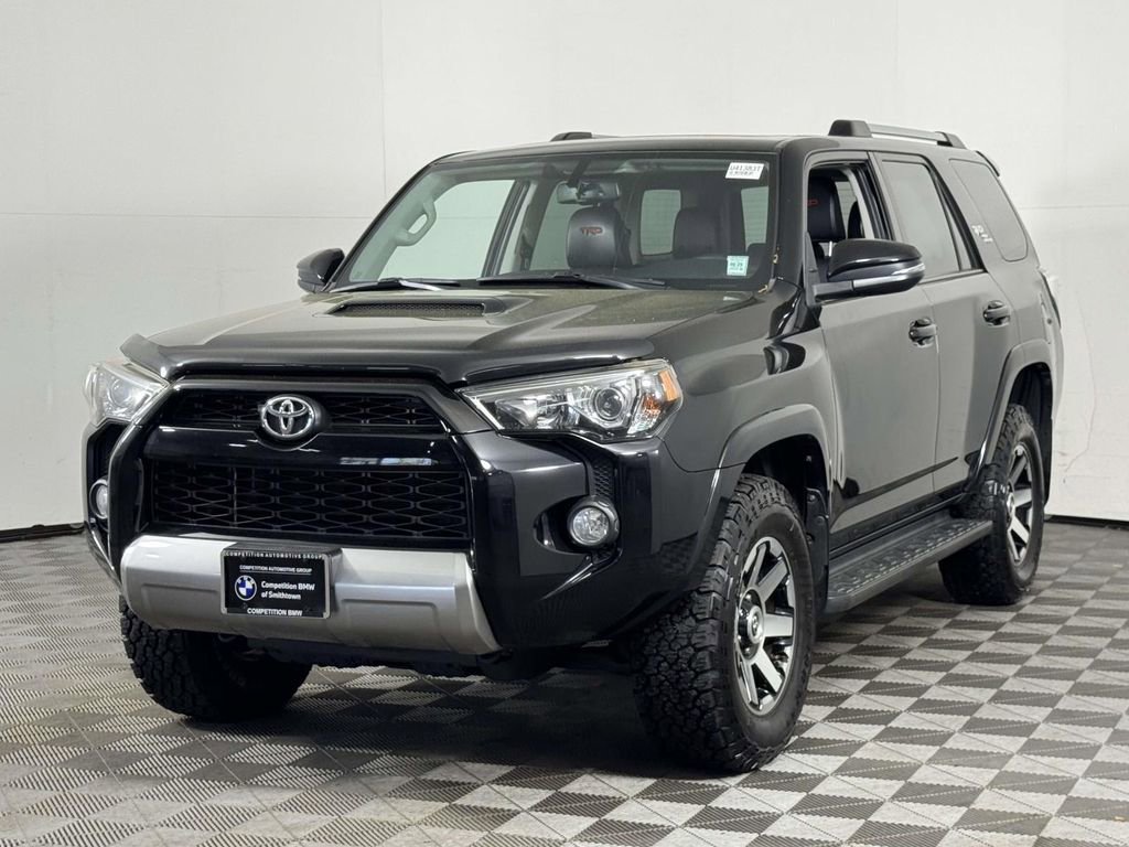 Used 2018 Toyota 4Runner TRD Off-Road Premium AWD/4WD image 7