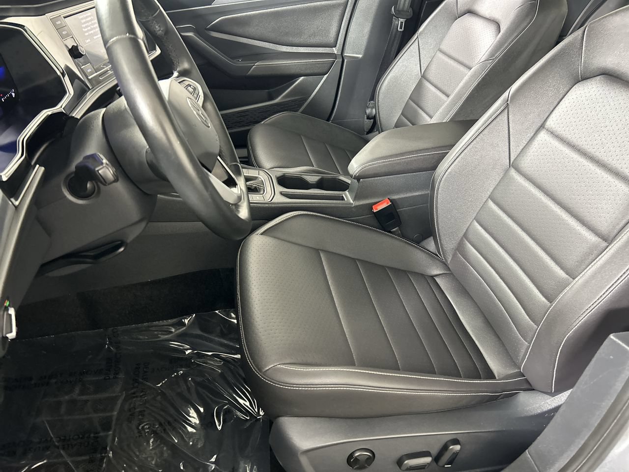 Used 2024 Volkswagen Jetta SE FWD image 21