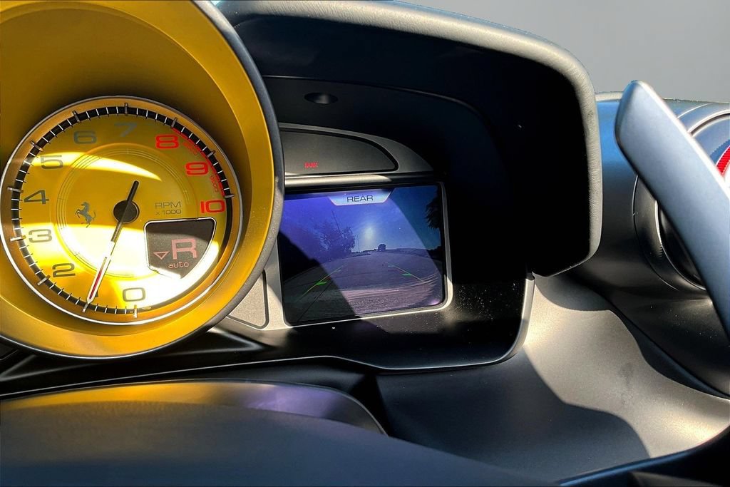 Used 2022 Ferrari F8 Tributo RWD image 14