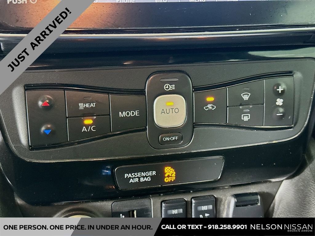 Used 2018 Nissan Leaf SL w/ SL Technology Package image 16