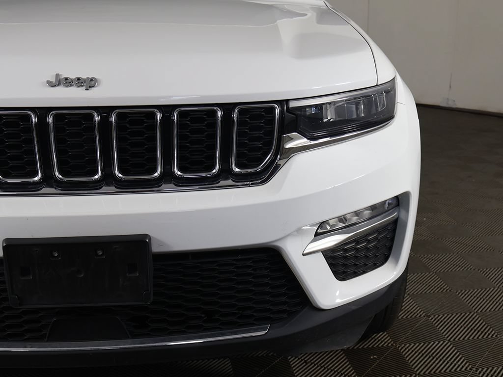 Used 2023 Jeep Grand Cherokee Limited AWD/4WD image 15