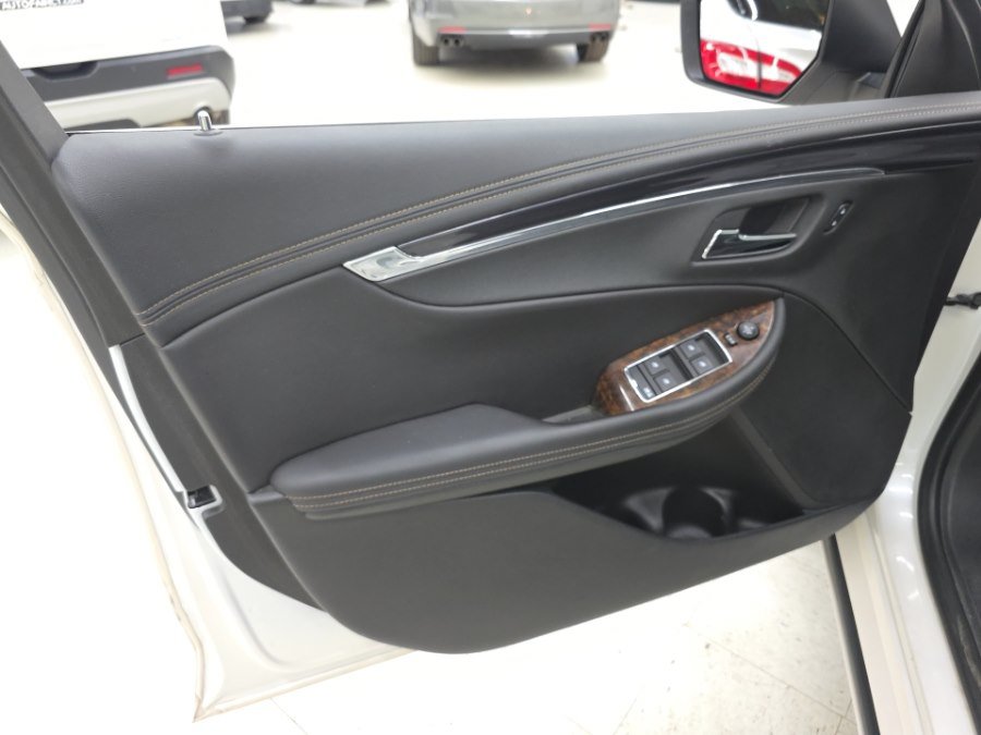 Used 2014 Chevrolet Impala LT w/ Convenience Package FWD image 12