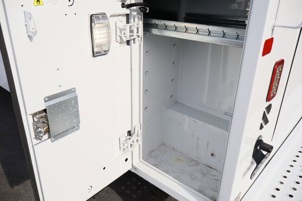 Used 2023 GMC Savana 3500 w/ Power Convenience Package image 23