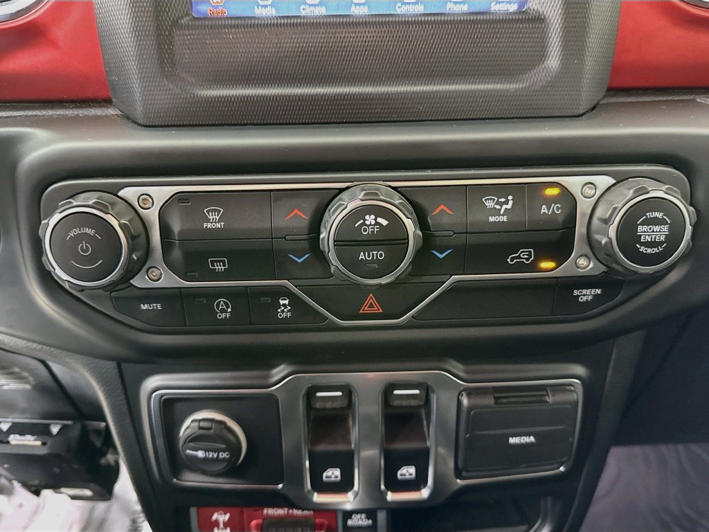 Used 2021 Jeep Wrangler Rubicon w/ LED Lighting Group AWD/4WD image 16