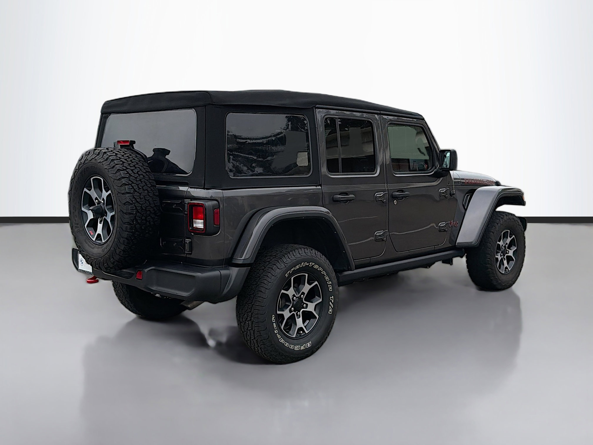 Used 2022 Jeep Wrangler Unlimited Rubicon w/ Cold Weather Group image 3