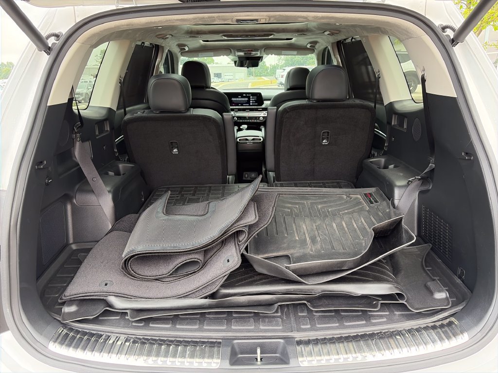 Used 2024 Kia Telluride SX Prestige w/ Towing Package AWD/4WD image 11