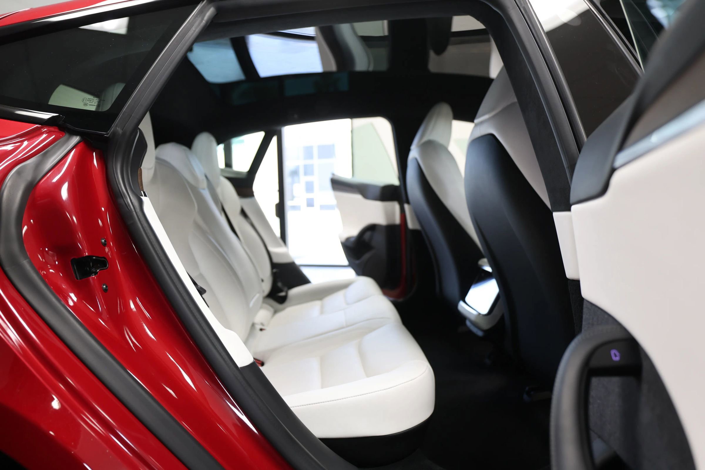 Used 2022 Tesla Model S Standard Range AWD/4WD image 41