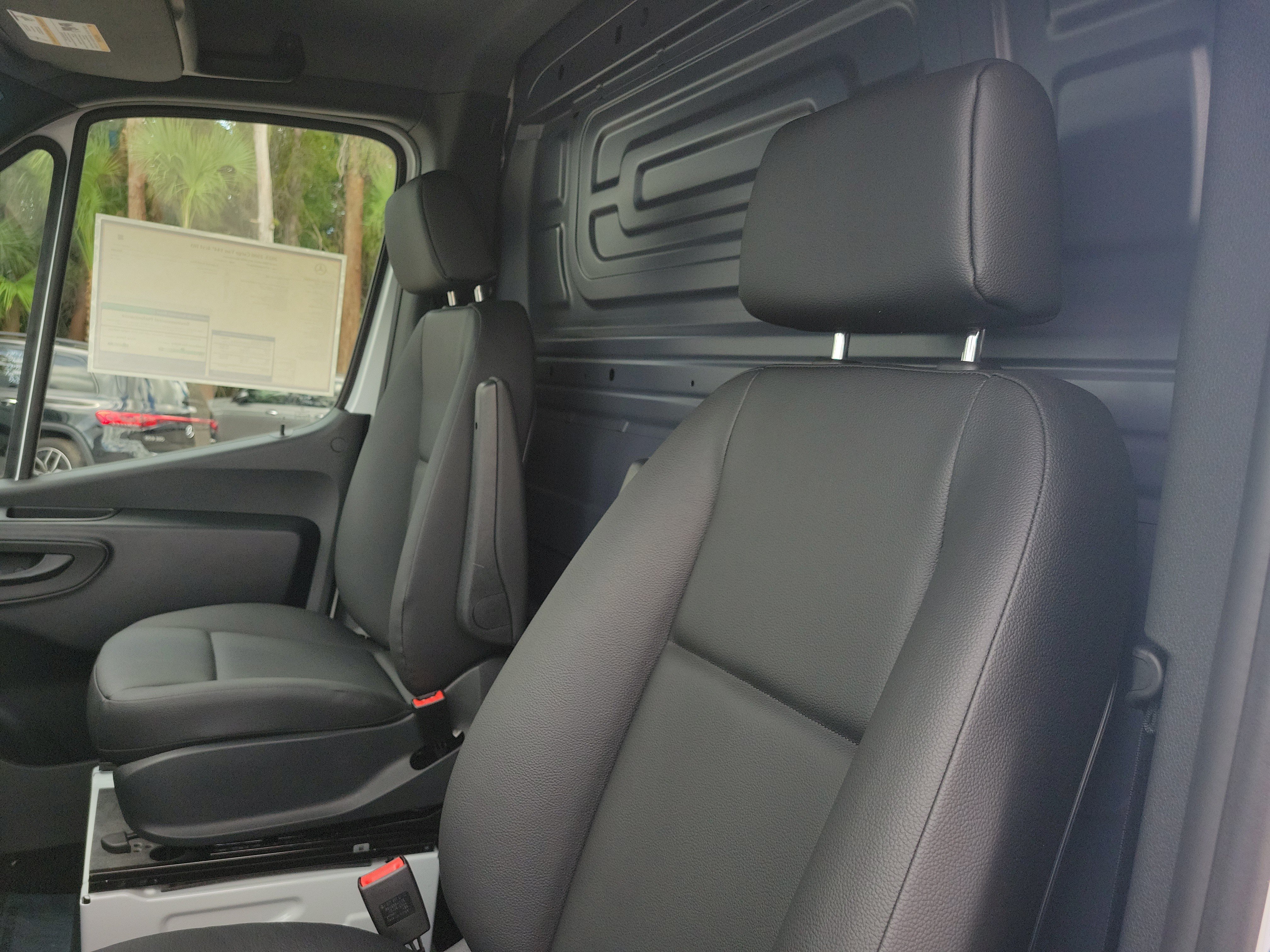 New 2025 Mercedes-Benz Sprinter 2500 image 23