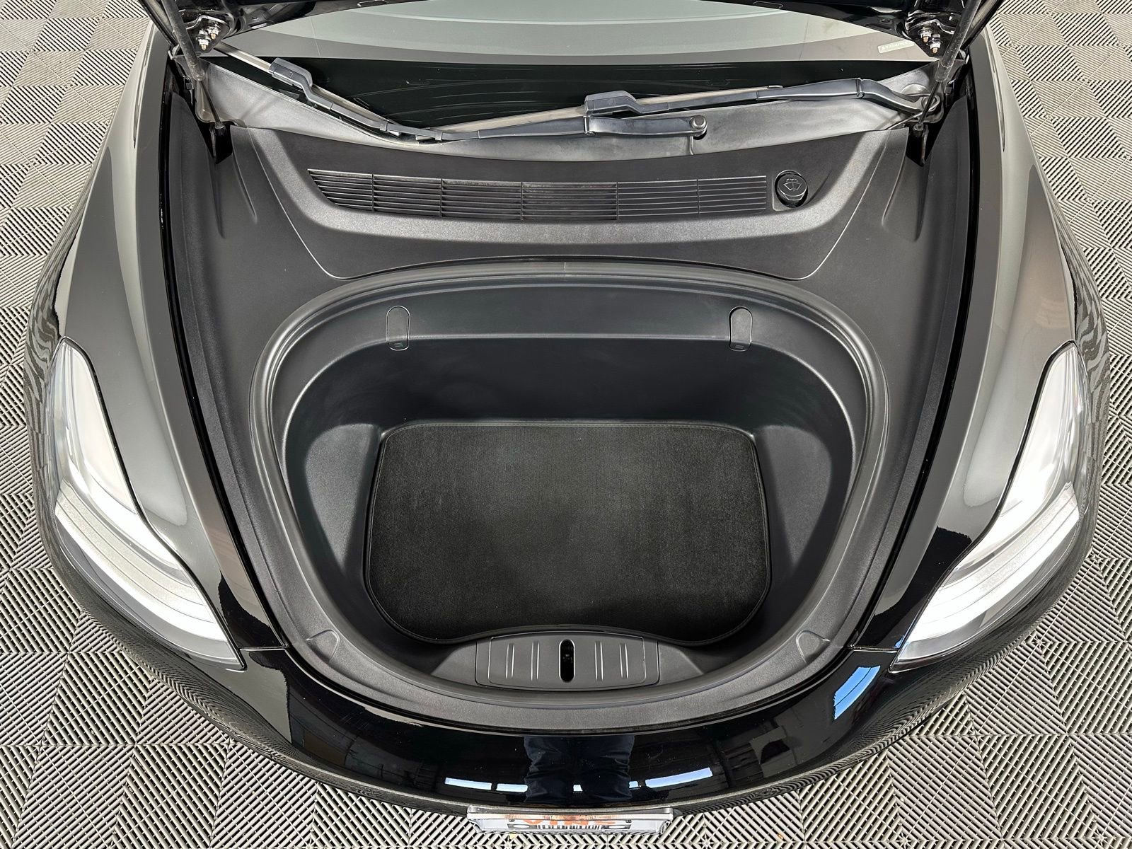 Used 2018 Tesla Model 3 Mid Range image 24