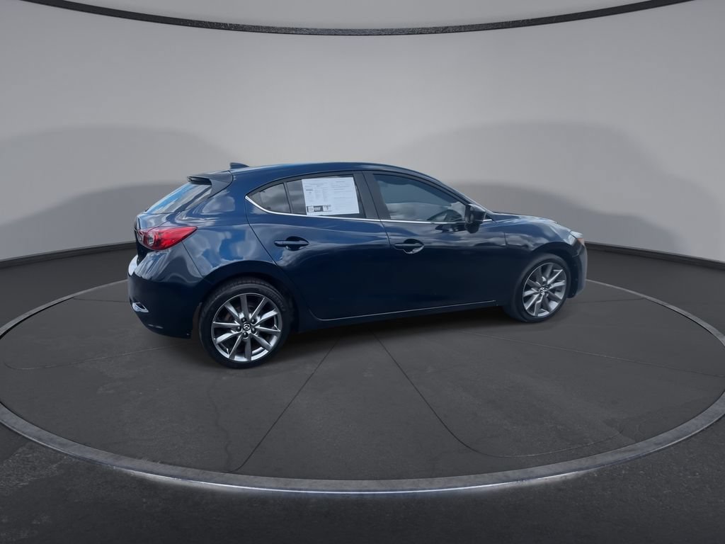 Used 2018 MAZDA MAZDA3 Touring FWD image 9
