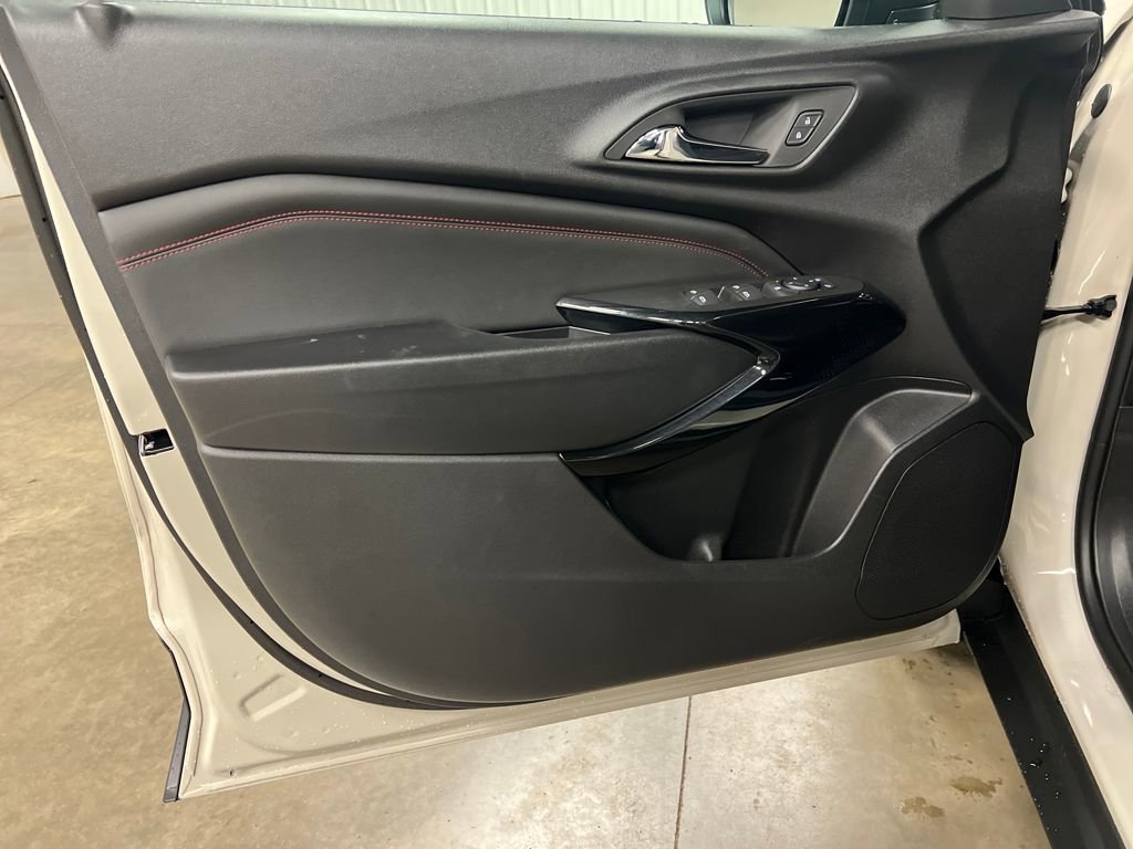 New 2026 Chevrolet Trax RS w/ Sunroof Package image 14