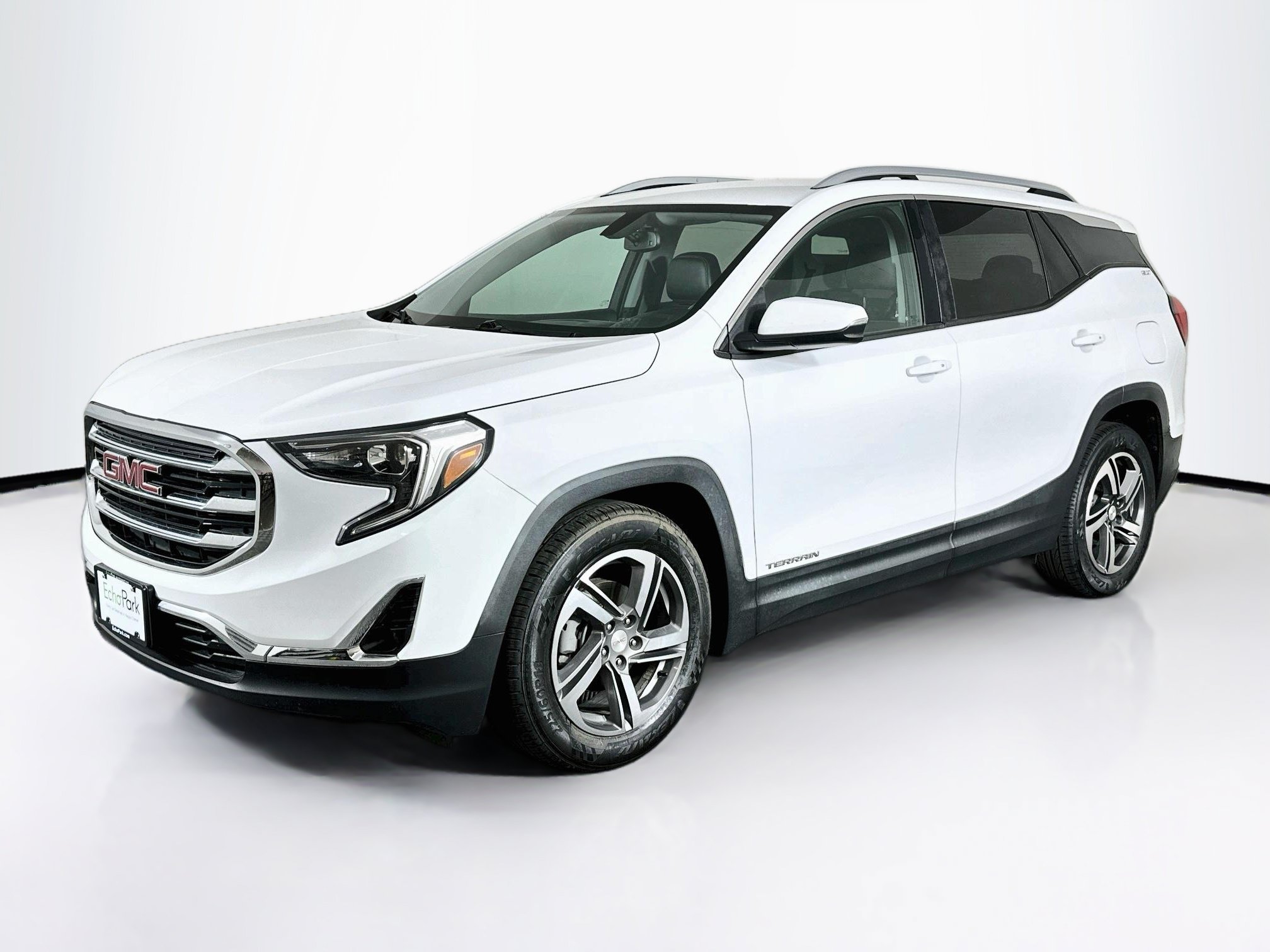Used 2019 GMC Terrain SLT w/ Preferred Package FWD image 3