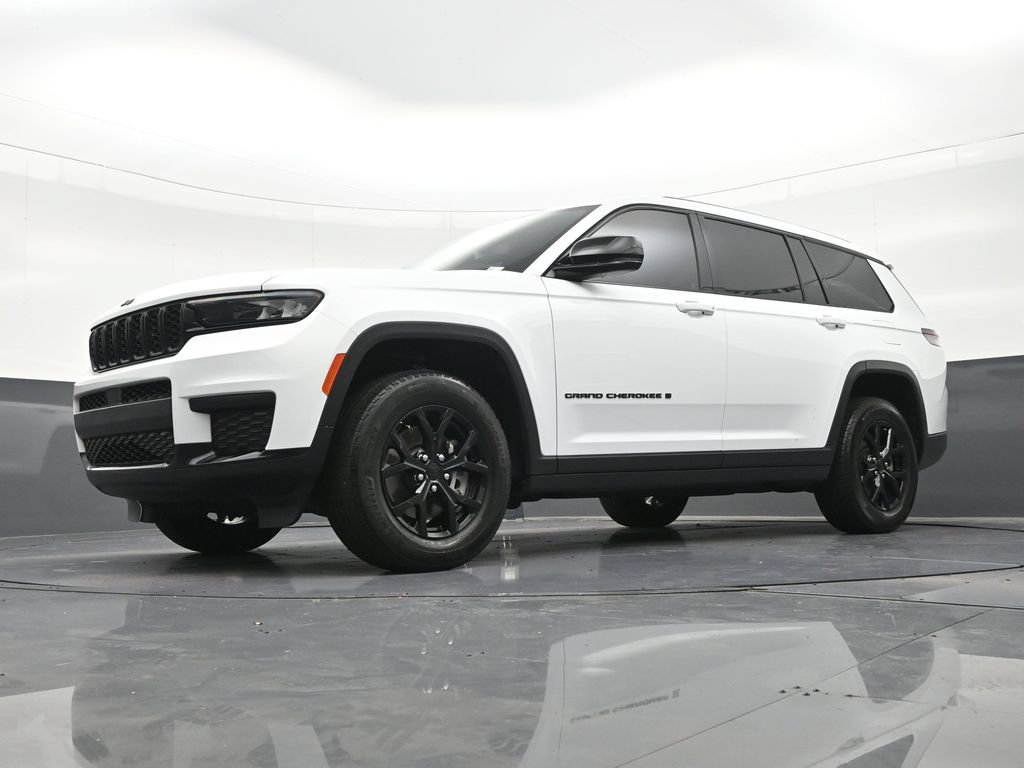 Used 2024 Jeep Grand Cherokee L Altitude AWD/4WD image 28