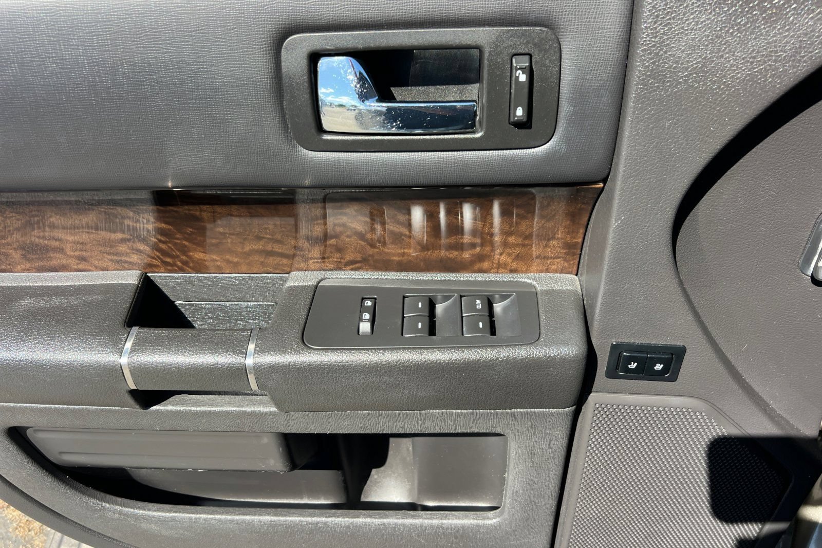 Used 2014 Ford Flex Limited FWD image 11