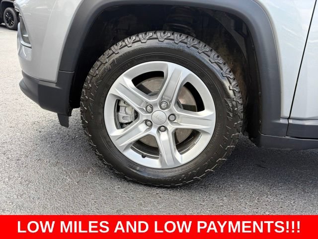 Used 2023 Jeep Compass Latitude AWD/4WD image 9