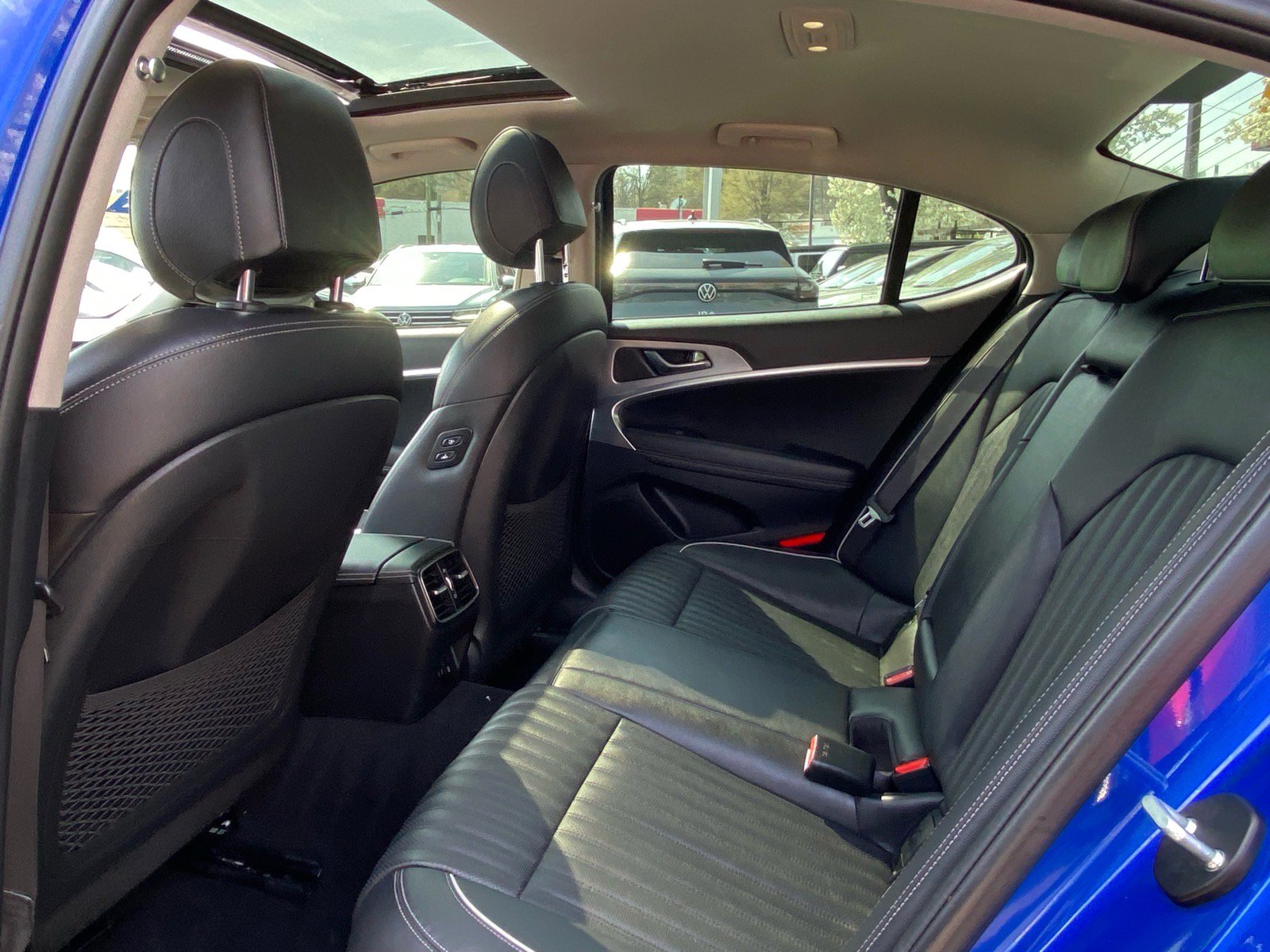 Used 2020 Genesis G70 2.0T w/ Elite Package RWD image 21