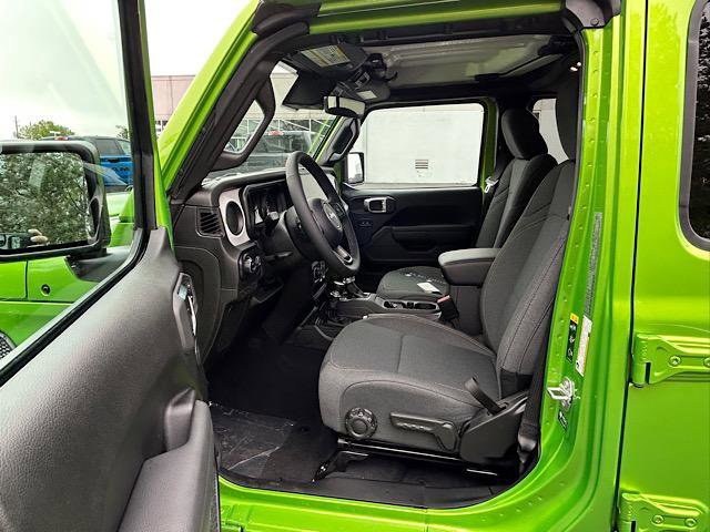New 2025 Jeep Gladiator Sport image 7