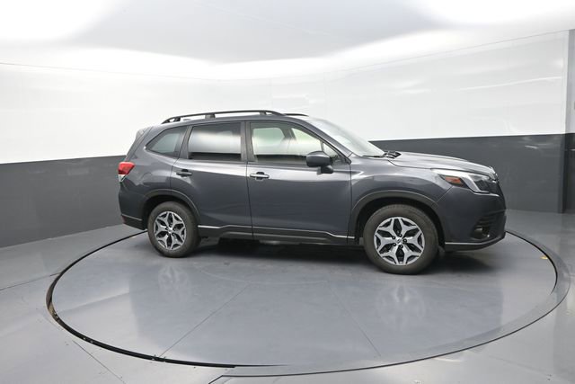 Used 2023 Subaru Forester Premium image 64
