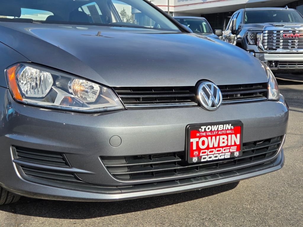 Used 2015 Volkswagen Golf S FWD image 8