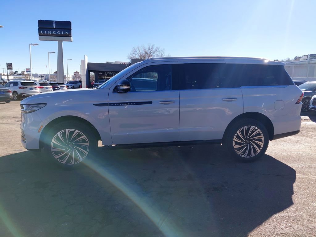 New 2025 Lincoln Navigator Black Label image 4