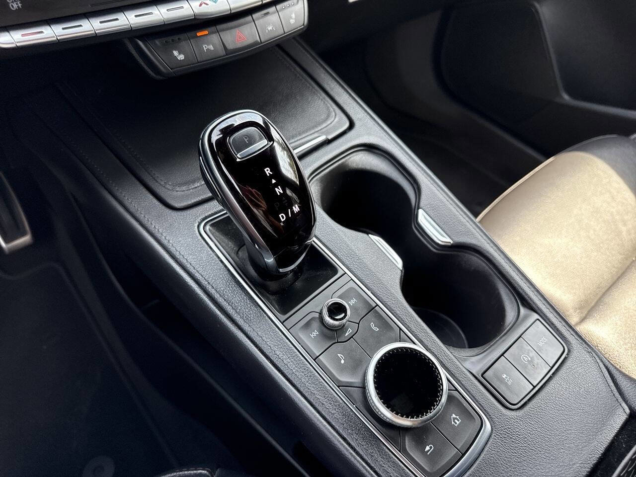 Used 2023 Cadillac XT4 Sport image 19