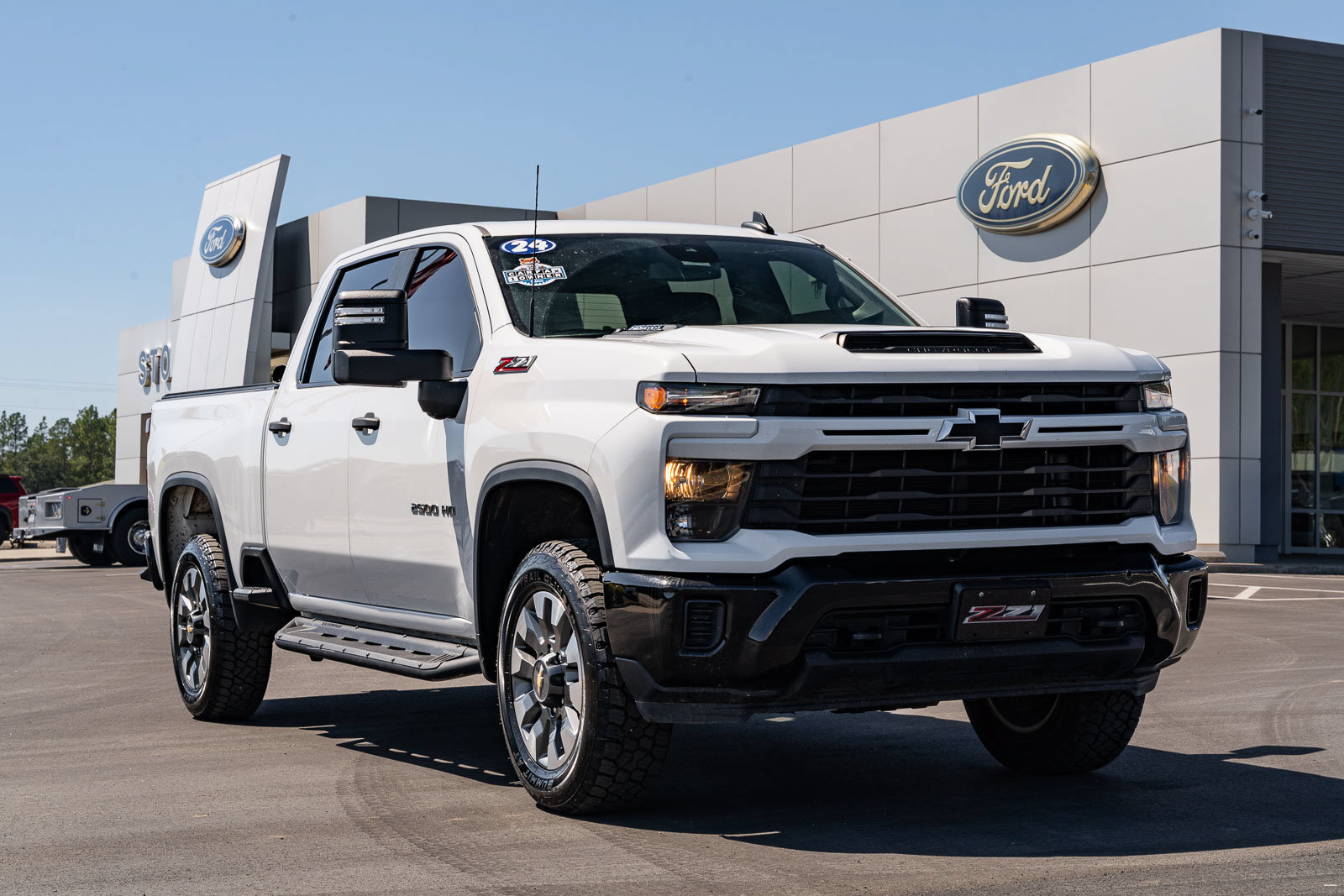 Used 2024 Chevrolet Silverado 2500 Custom w/ Custom Value Package