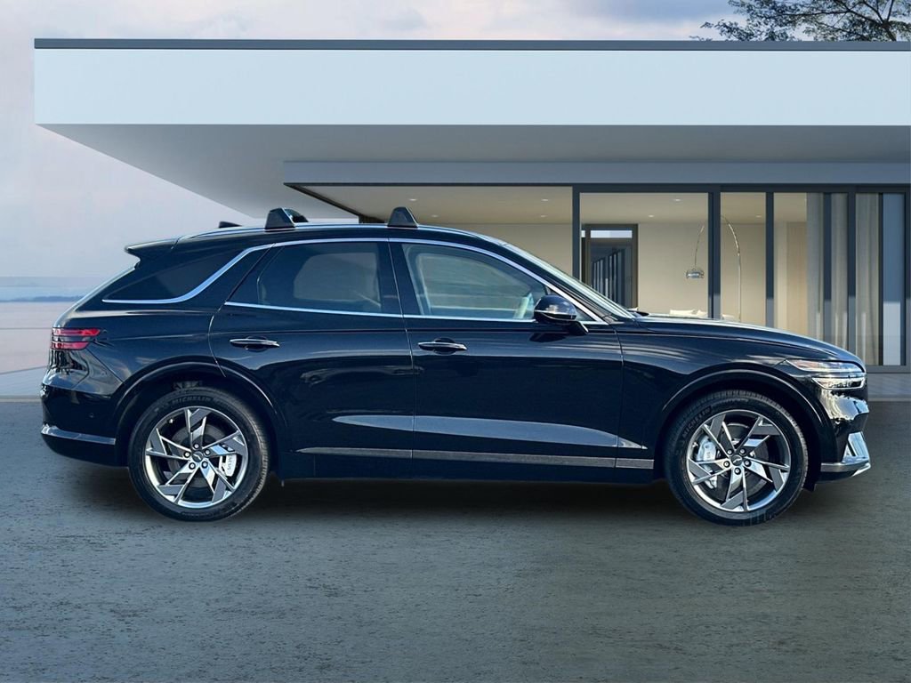 Used 2025 Genesis Electrified GV70 Prestige w/ Prestige Package image 3