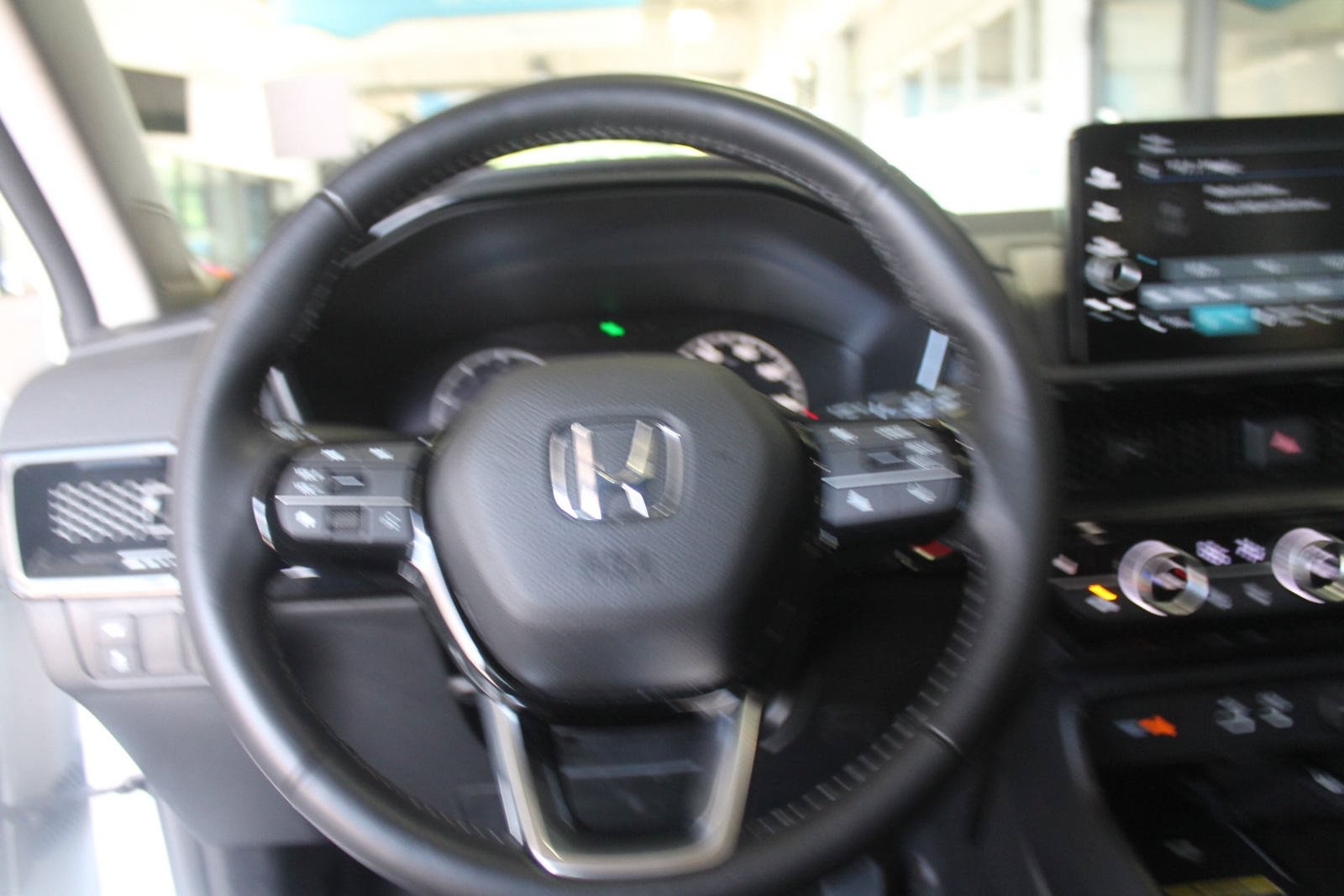 Used 2025 Honda CR-V EX-L image 14