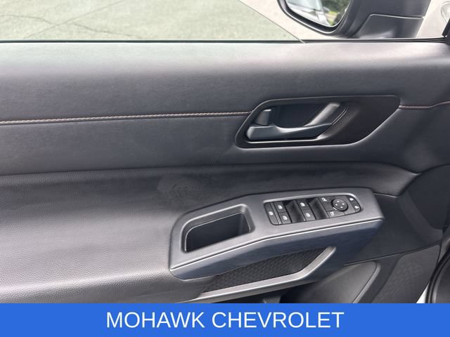 Used 2025 Nissan Pathfinder Rock Creek AWD/4WD image 21