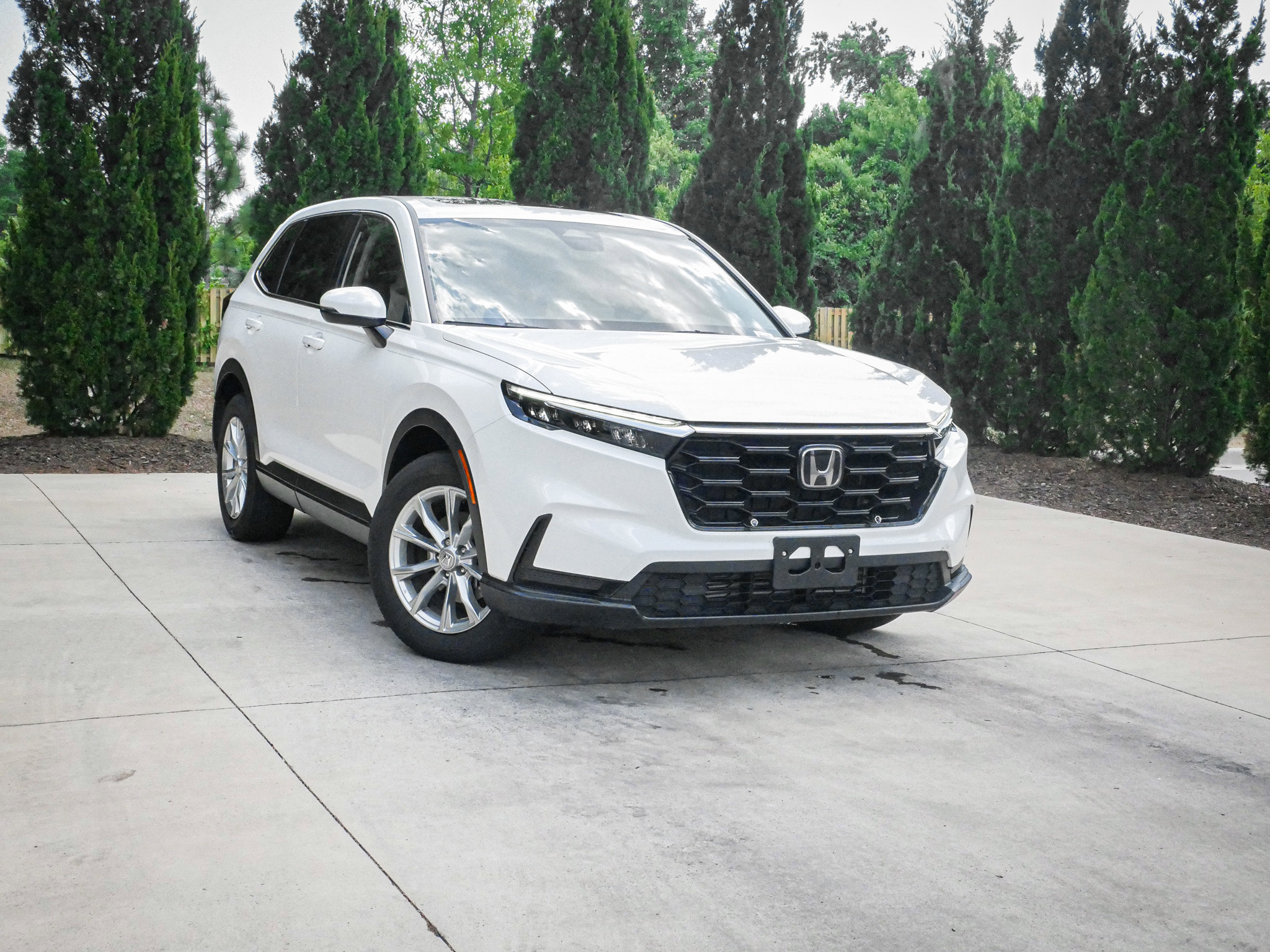 Used 2025 Honda CR-V EX image 2
