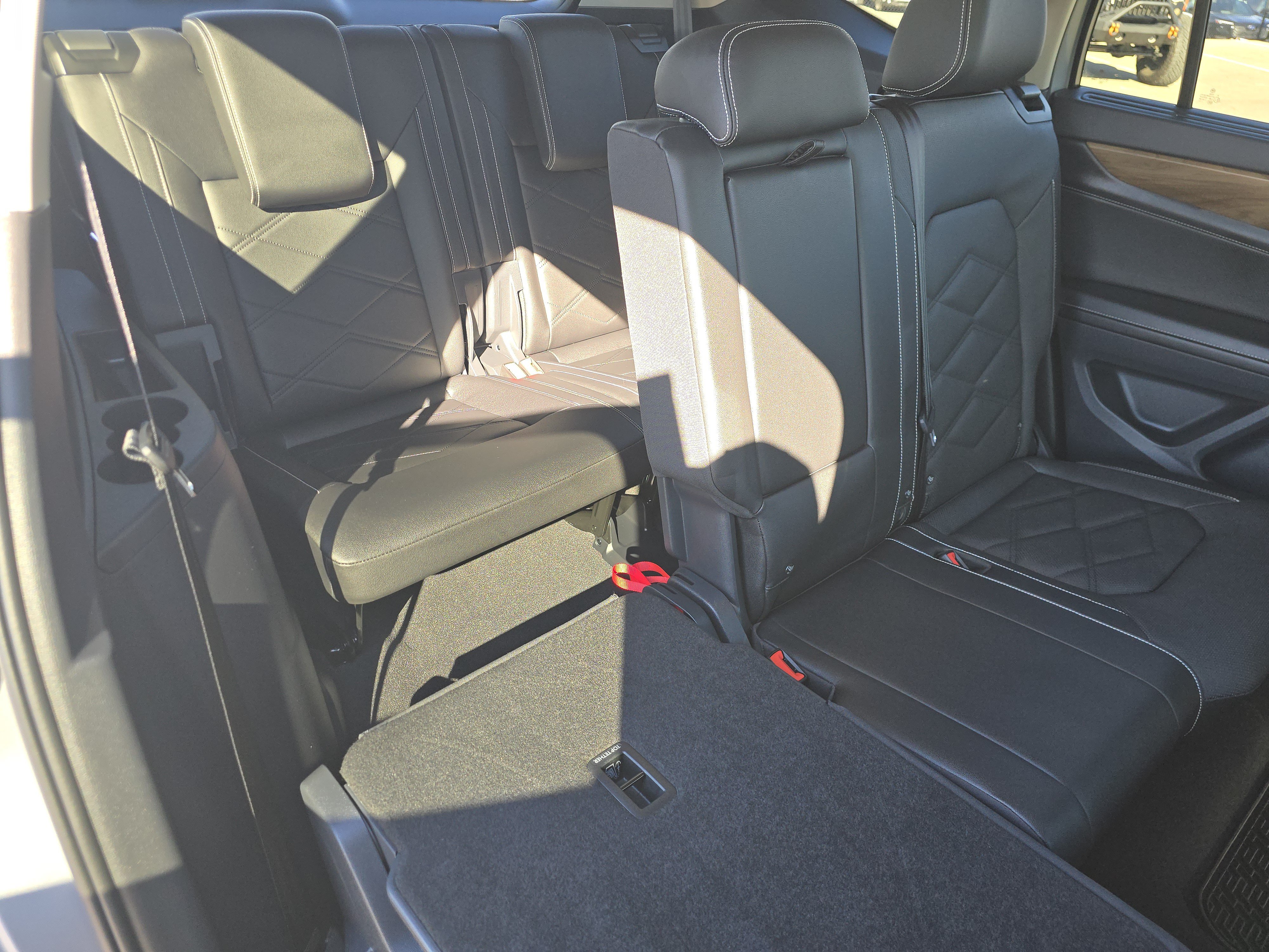 Certified 2025 Volkswagen Atlas SE AWD/4WD image 18