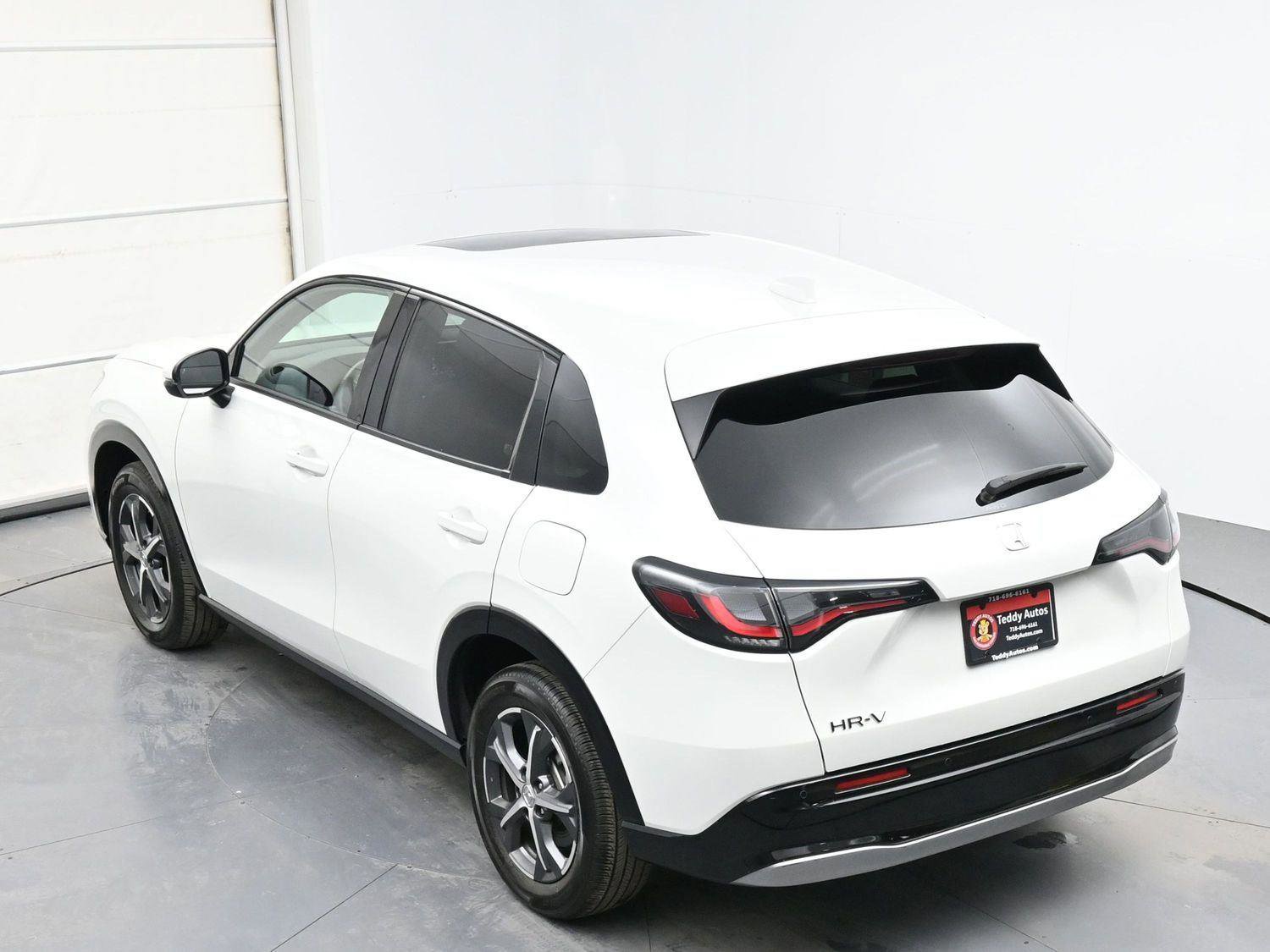 Used 2024 Honda HR-V EX-L image 33