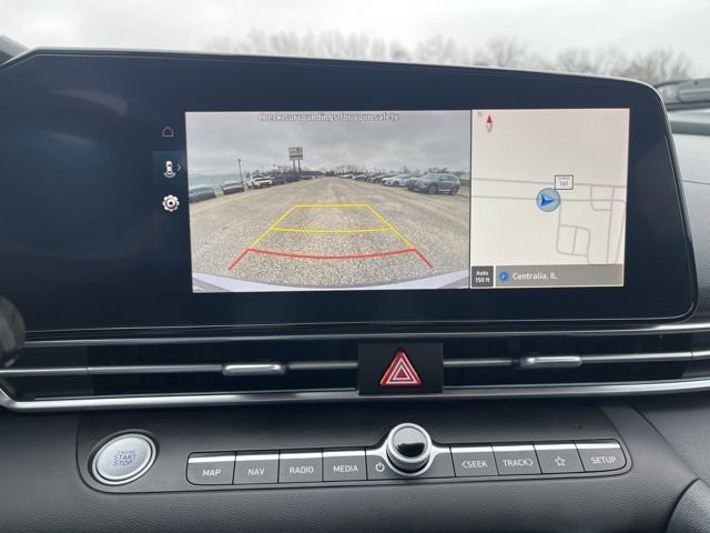 Used 2024 Hyundai Elantra SEL image 9