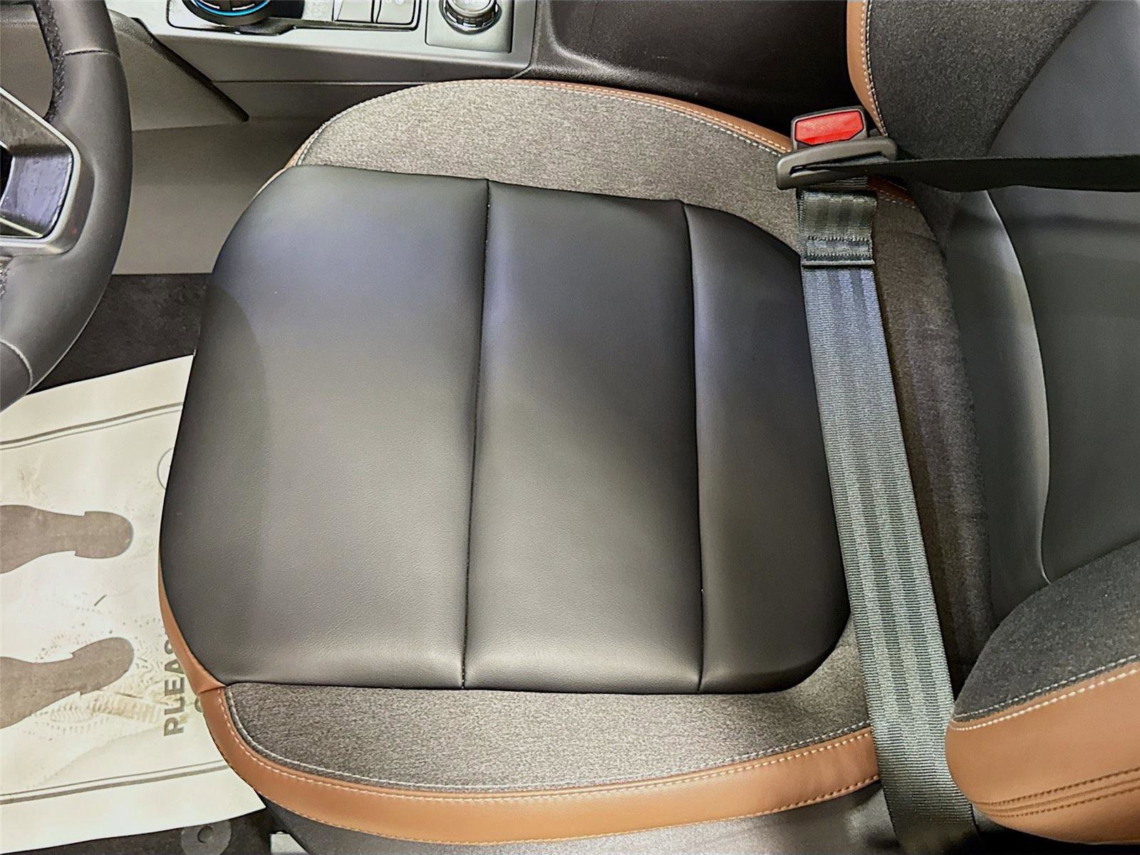 Certified 2024 Ford Bronco Sport Outer Banks w/ Tech Package AWD/4WD image 20