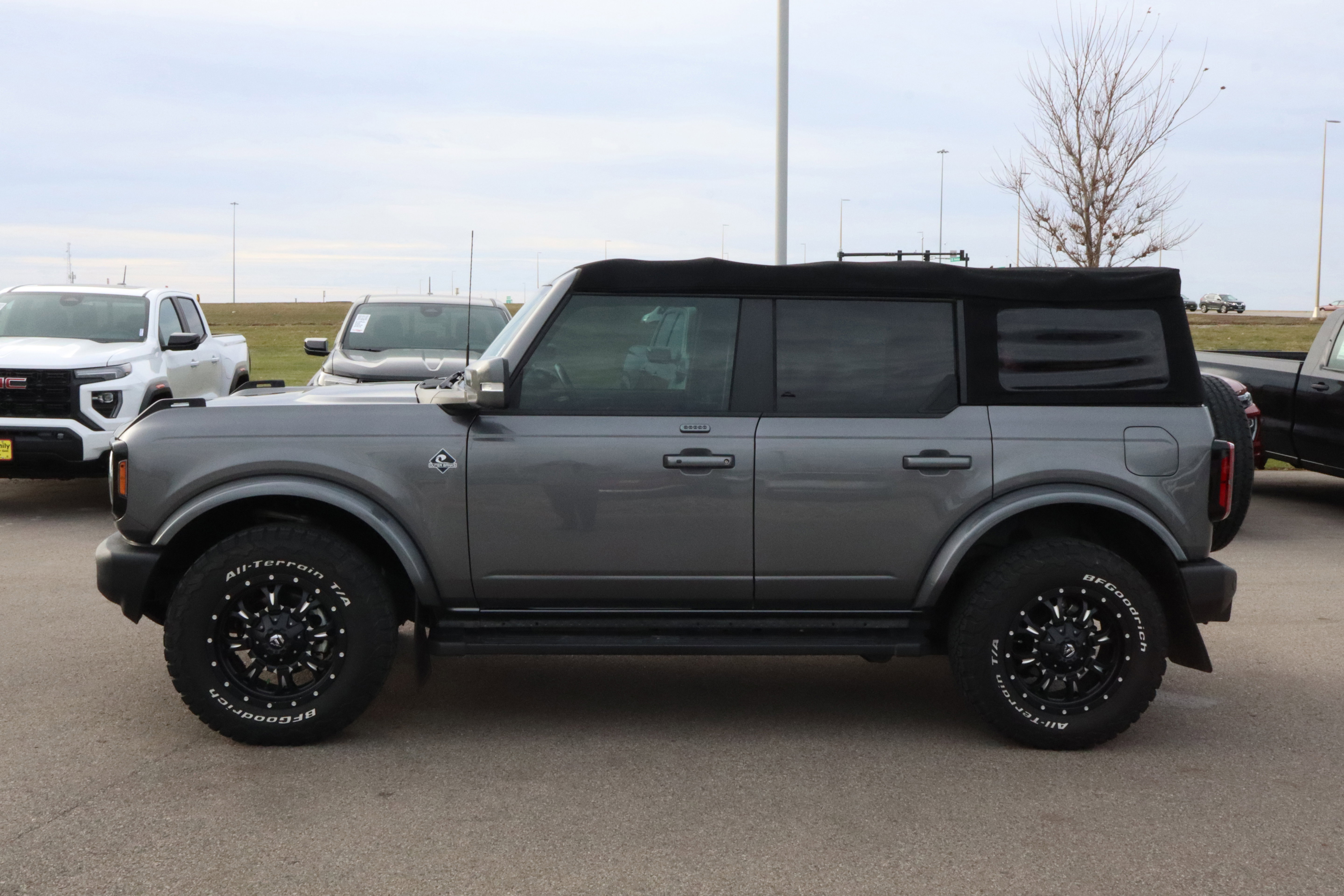 Used 2022 Ford Bronco Outer Banks image 4