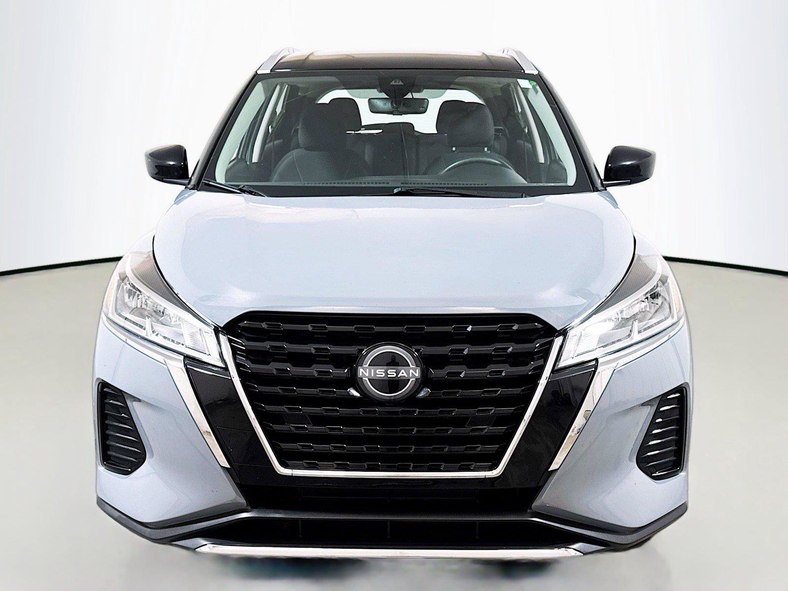 Used 2024 Nissan Kicks SV w/ Interior Electronics Package FWD image 2