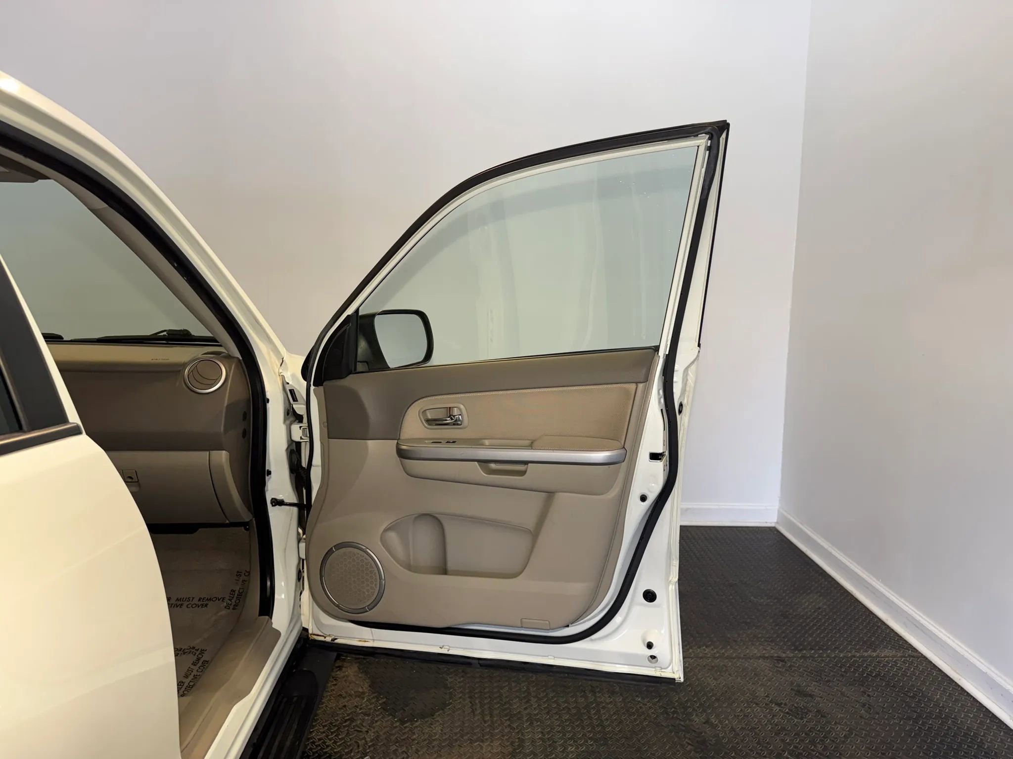 Used 2011 Suzuki Grand Vitara Premium image 22