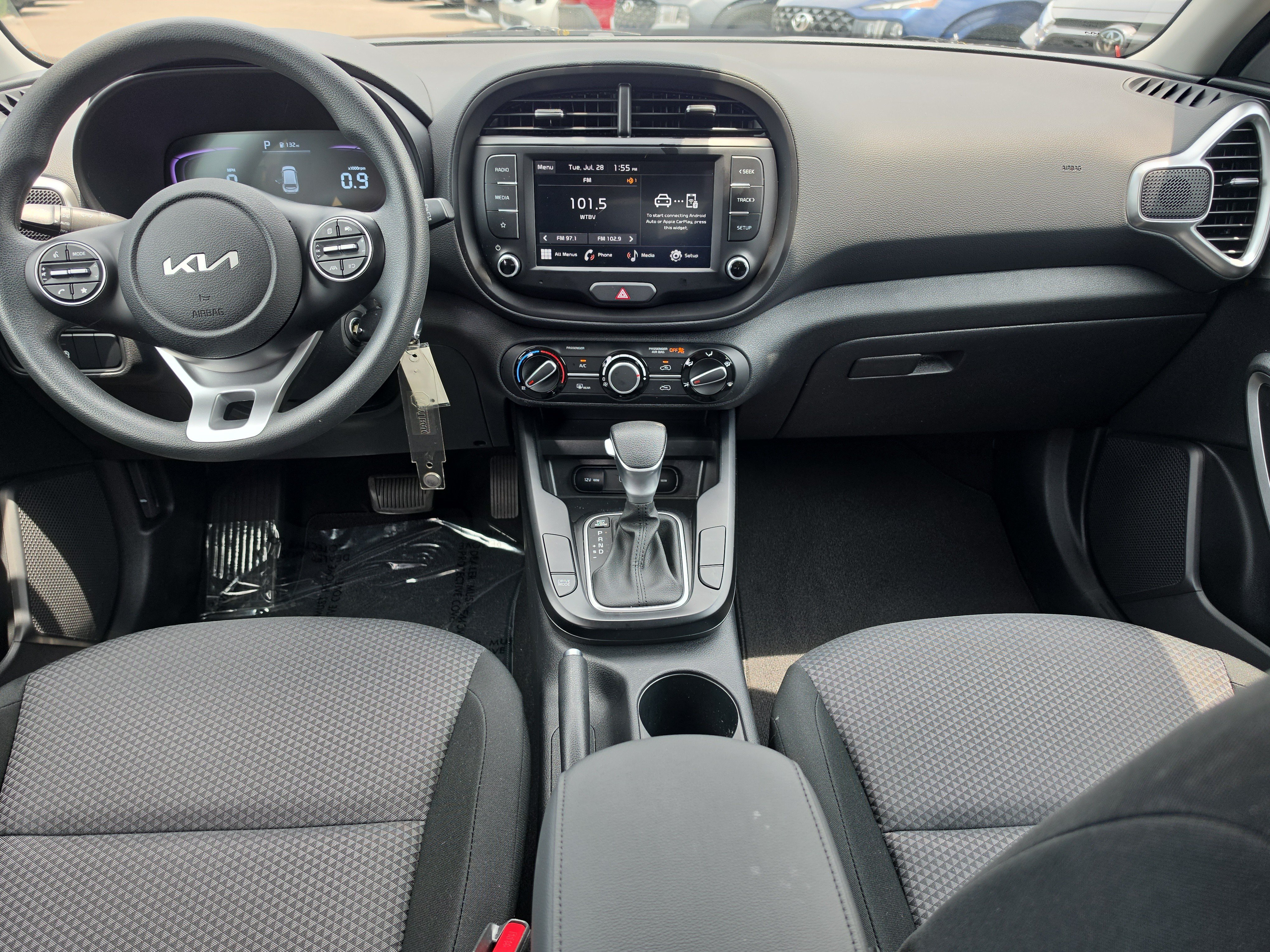 Certified 2025 Kia Soul LX FWD image 12