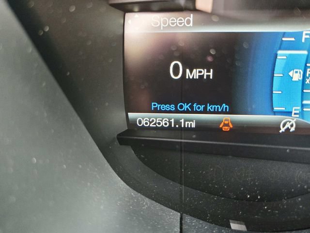 Used 2018 Ford Fusion SE w/ Fusion SE Technology Package FWD image 18