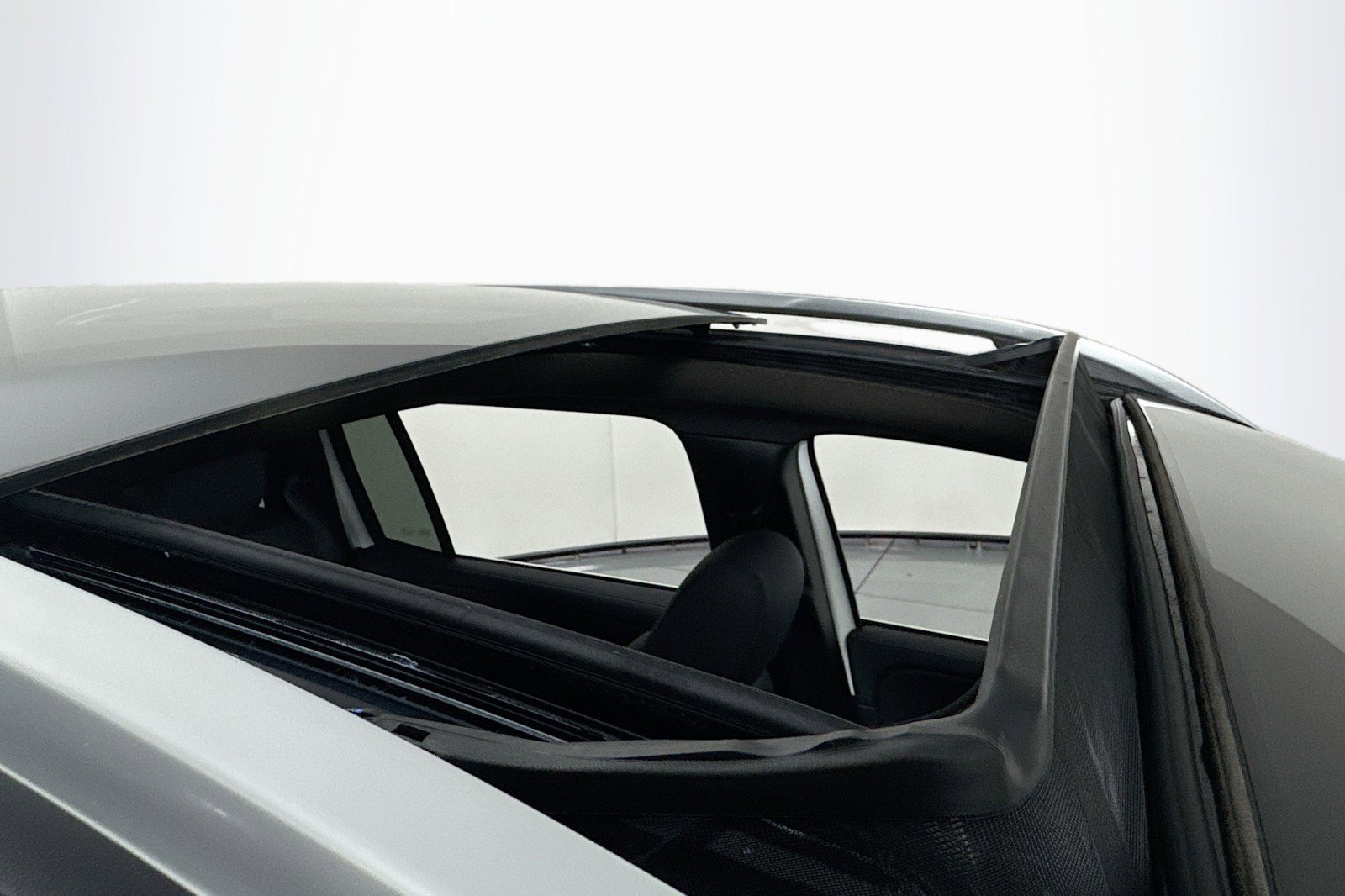 New 2026 Mercedes-Benz GLB 250 image 21