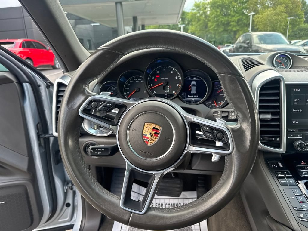 Used 2017 Porsche Cayenne Platinum Edition AWD/4WD image 14
