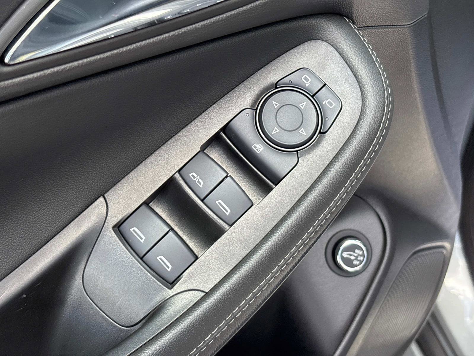 Used 2023 Buick Encore GX Select w/ Sport Touring Package image 29