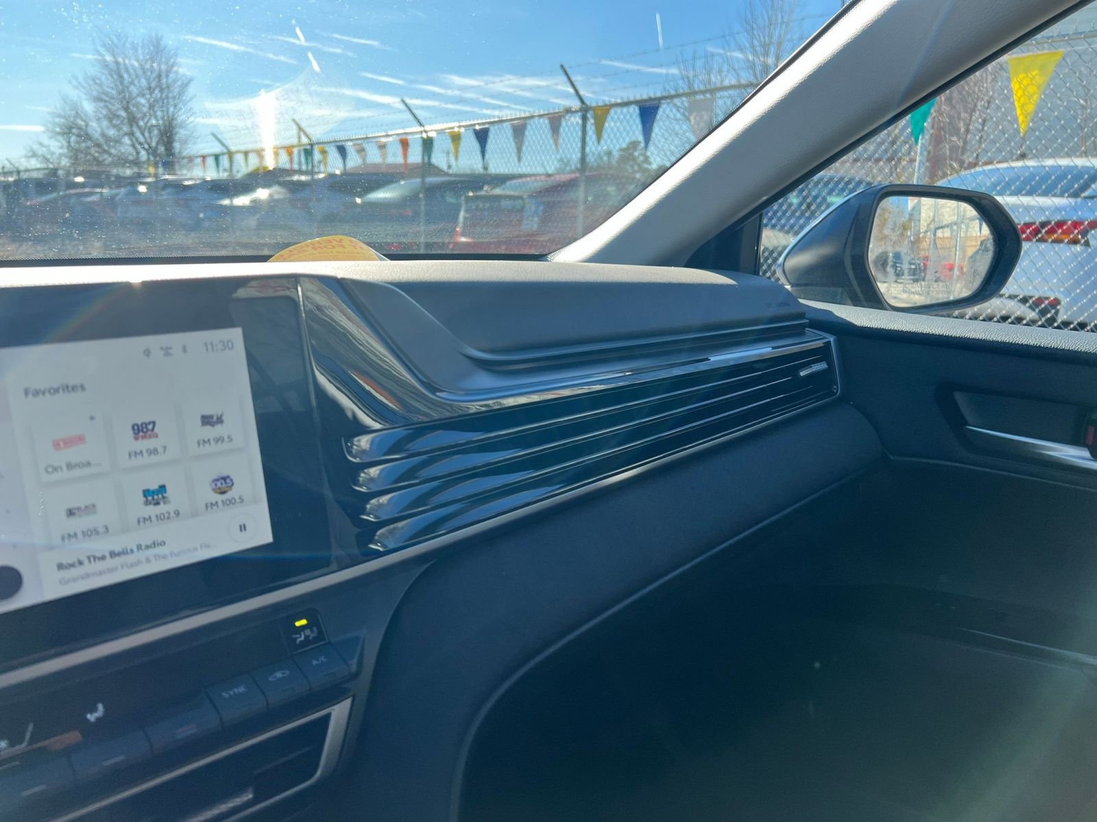 Used 2025 Toyota Camry LE image 34