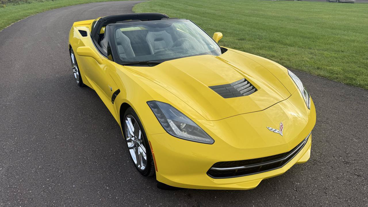 Used 2016 Chevrolet Corvette Stingray Coupe RWD image 11