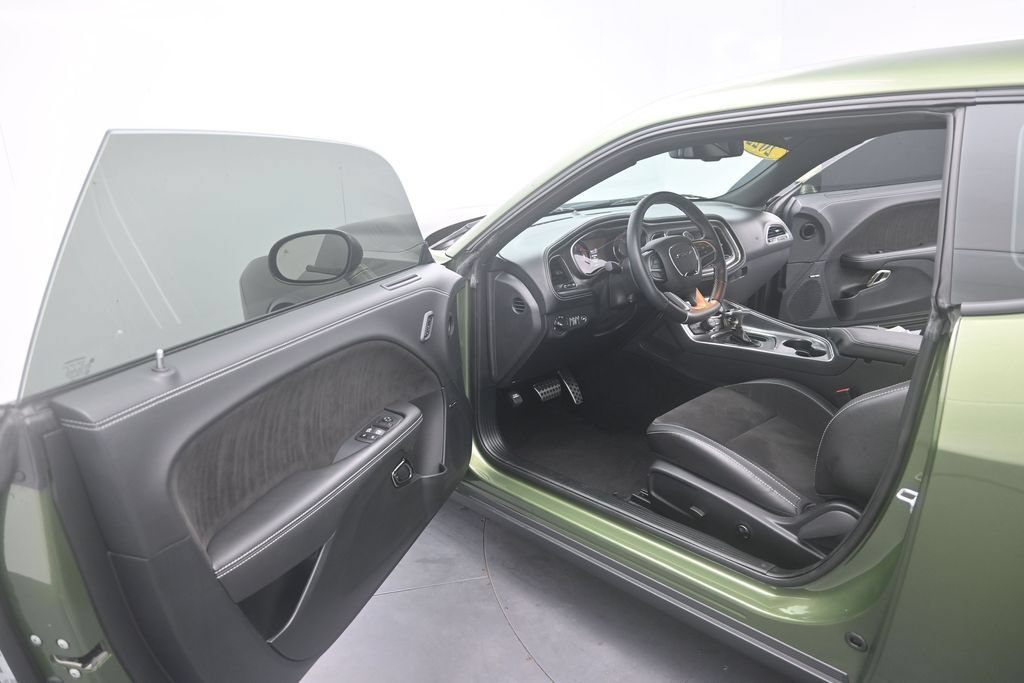 Used 2022 Dodge Challenger SRT Hellcat w/ Plus Package RWD image 12