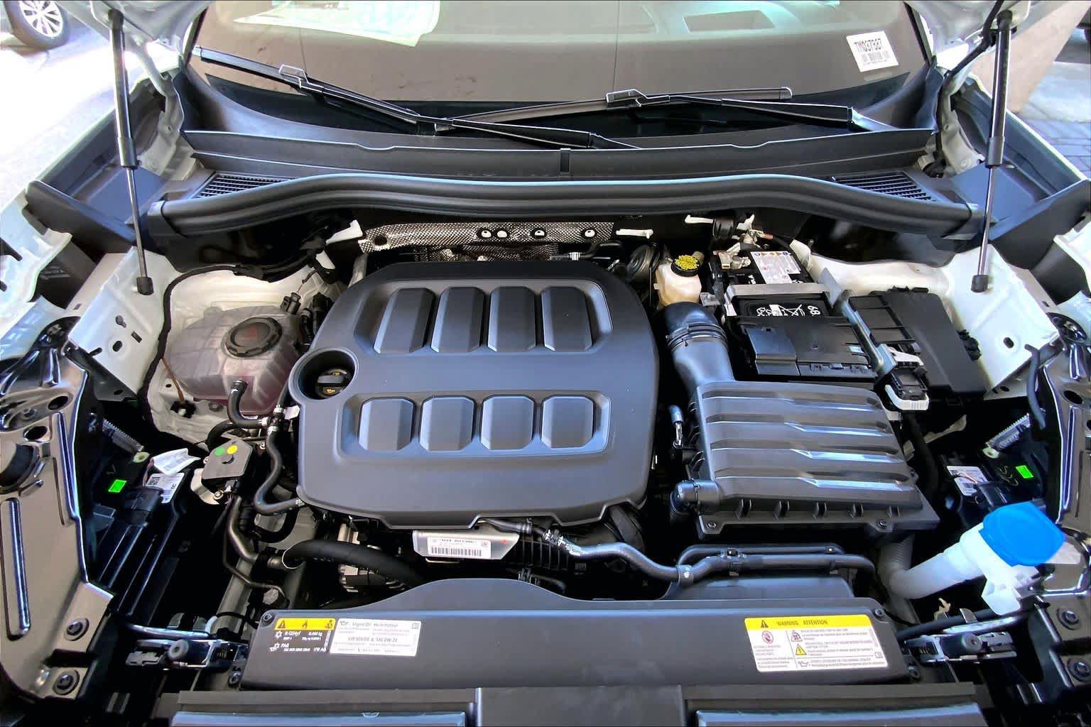Used 2026 Volkswagen Tiguan SE R-Line FWD image 16