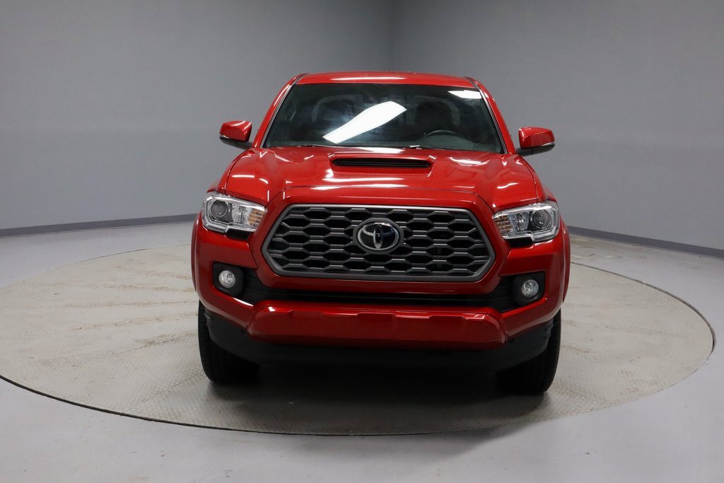 Used 2022 Toyota Tacoma TRD Sport image 5