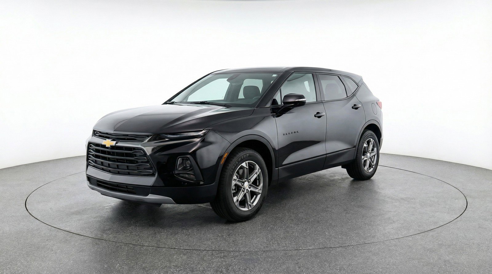 Used 2025 Chevrolet Blazer LT image 3